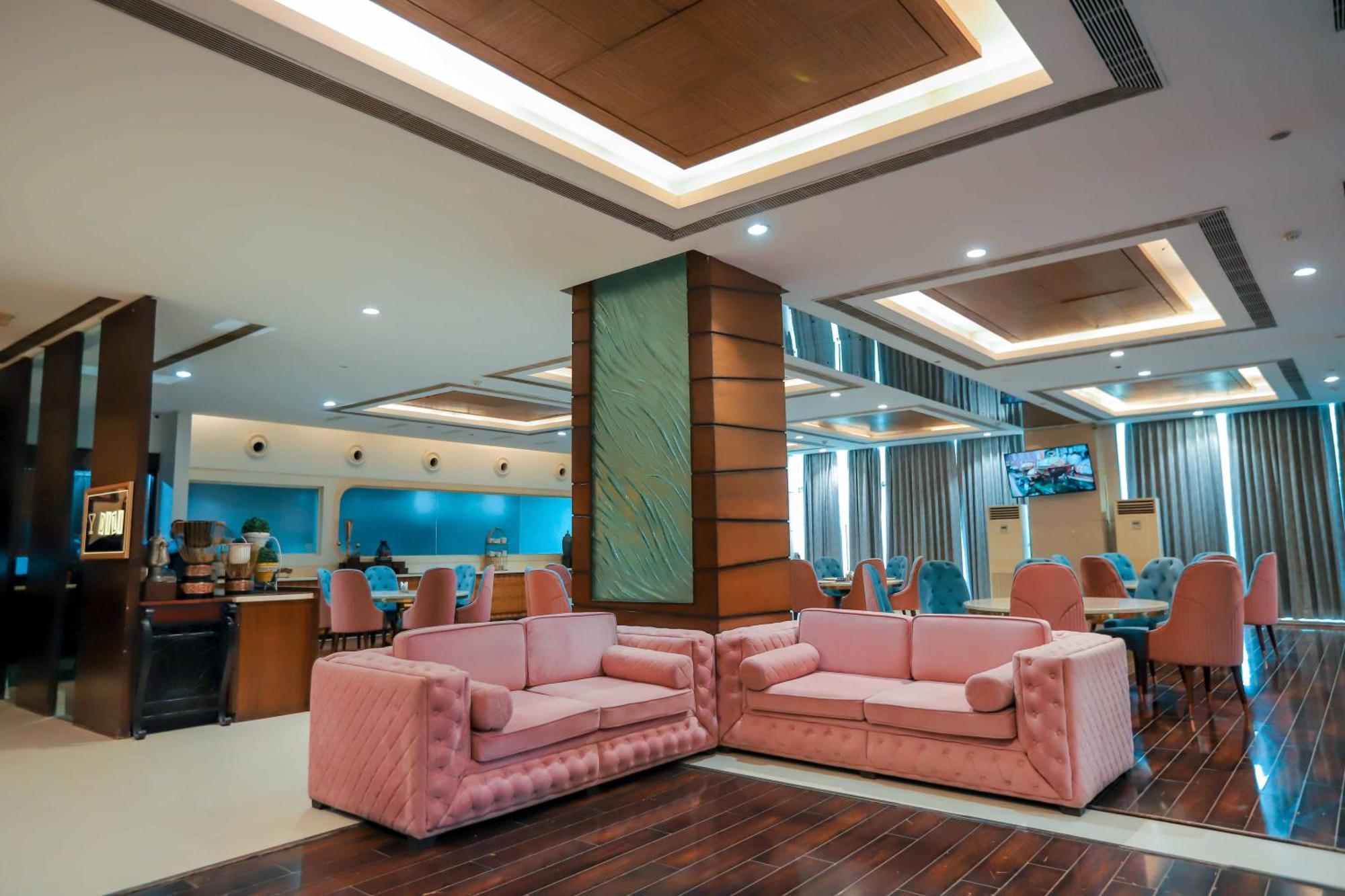 Bel-La Monde Hotel Chhattarpur South Delhi New Delhi Exterior photo