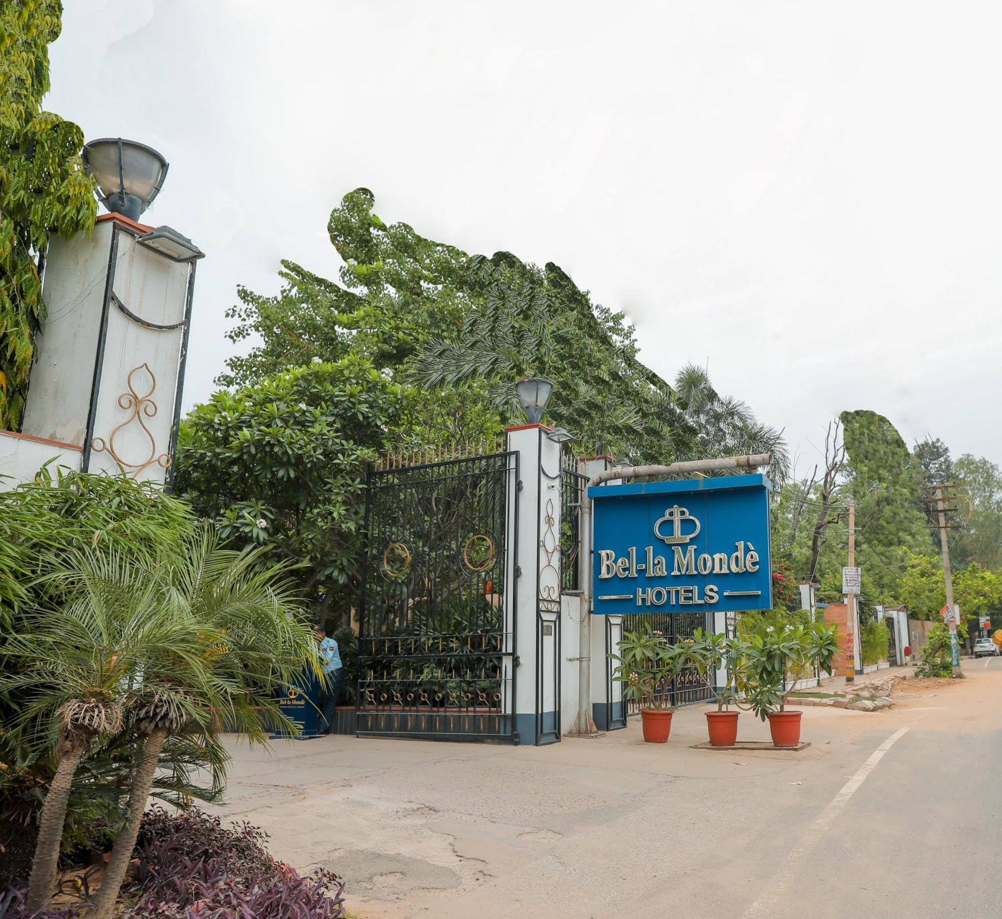 Bel-La Monde Hotel Chhattarpur South Delhi New Delhi Exterior photo