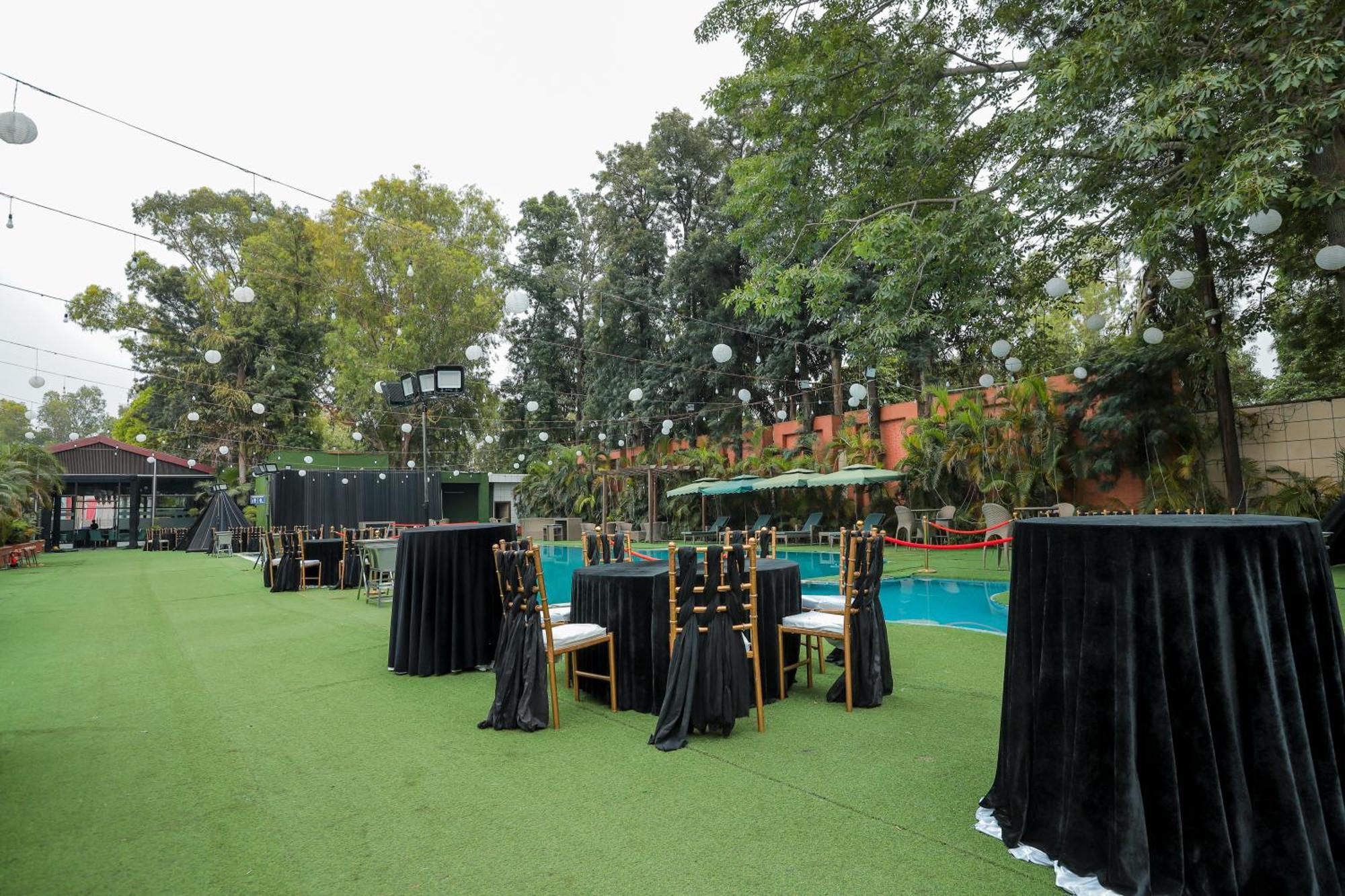 Bel-La Monde Hotel Chhattarpur South Delhi New Delhi Exterior photo